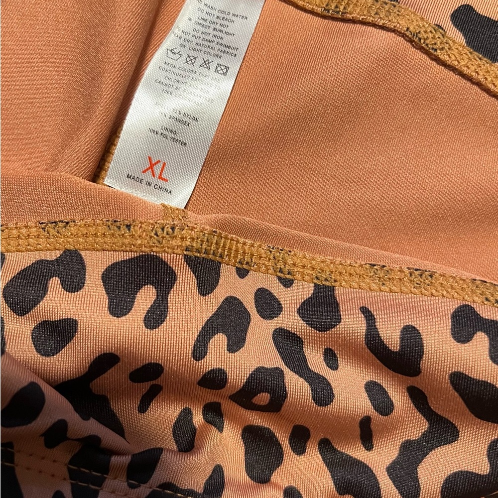 LEOPARD PRINT ACTIVEWEAR - Picture 6 of 6
